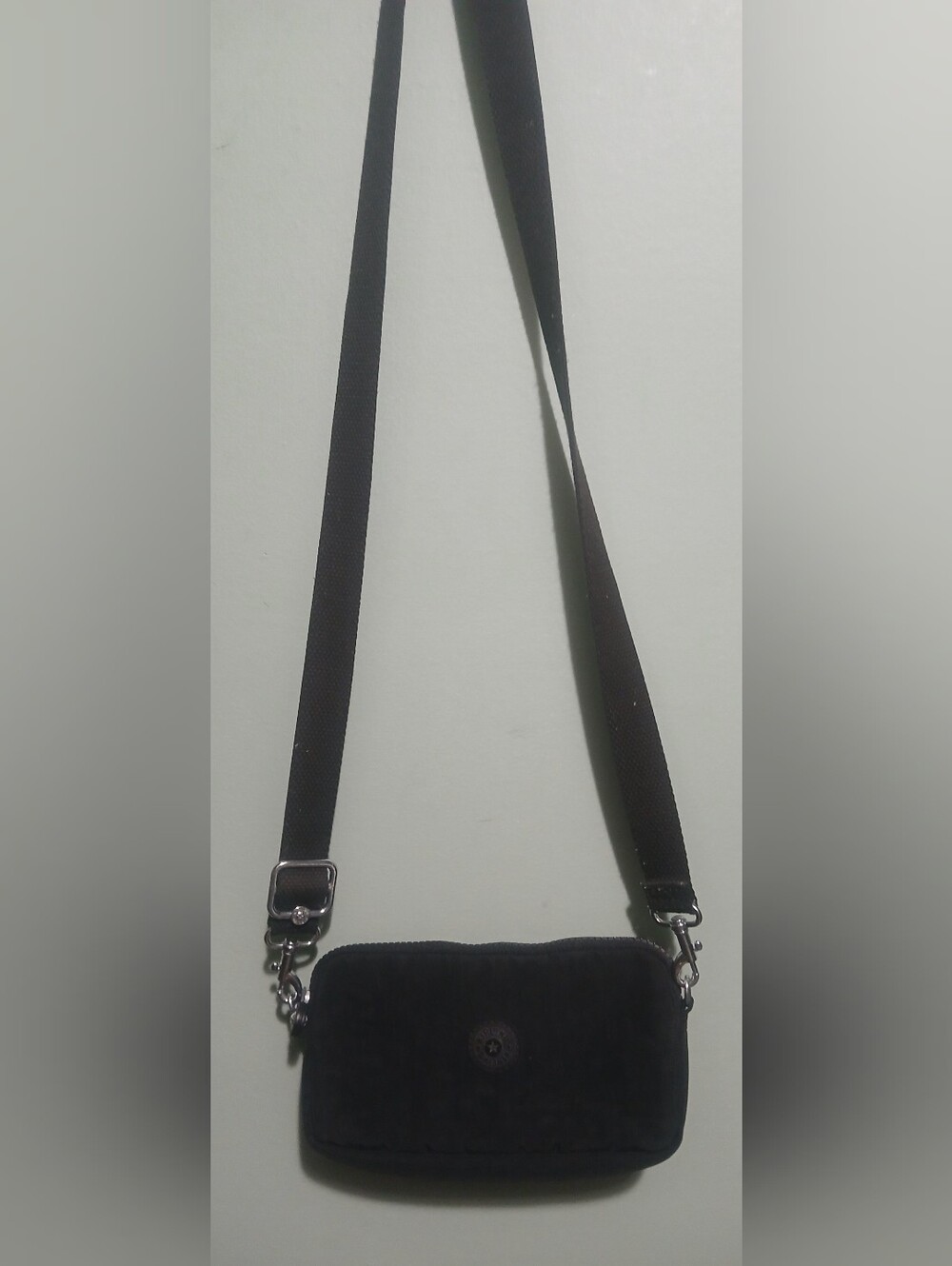 EUC Kipling Limmo Crossbody Pouch